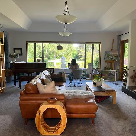 Waikuku Rose & Stream Retreat 아파트 외부 사진