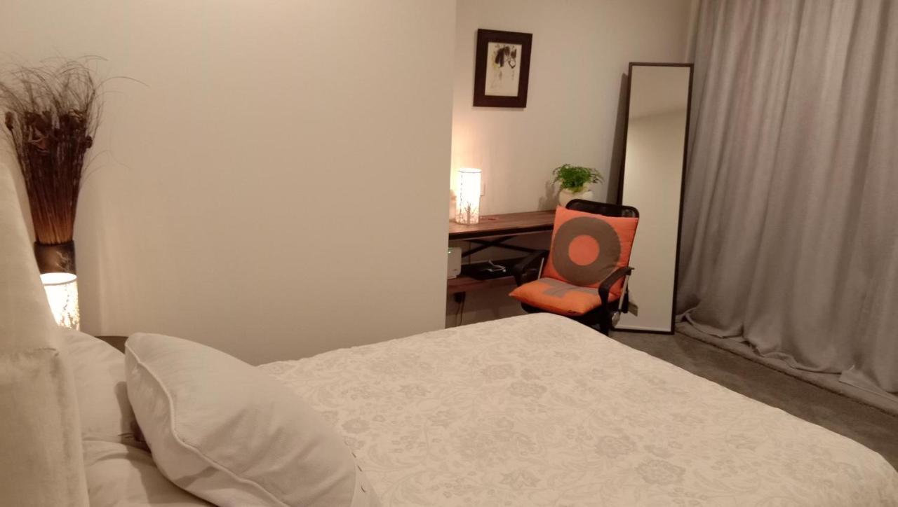 Waikuku Rose & Stream Retreat 아파트 객실 사진